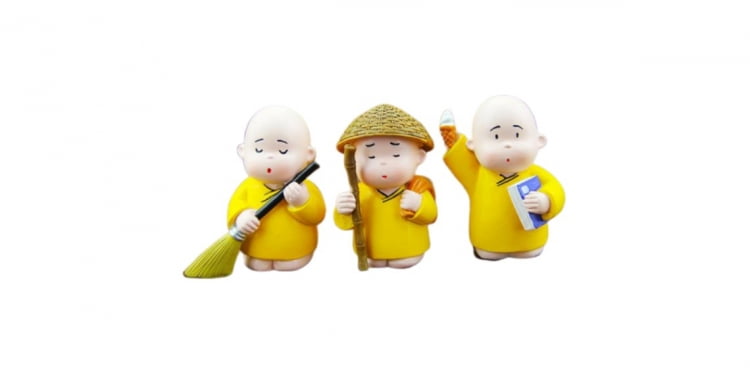Hoa Hậu và Chú Tiểu