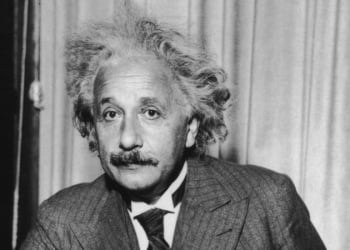 Bán đấu giá thư về Chúa của Einstein